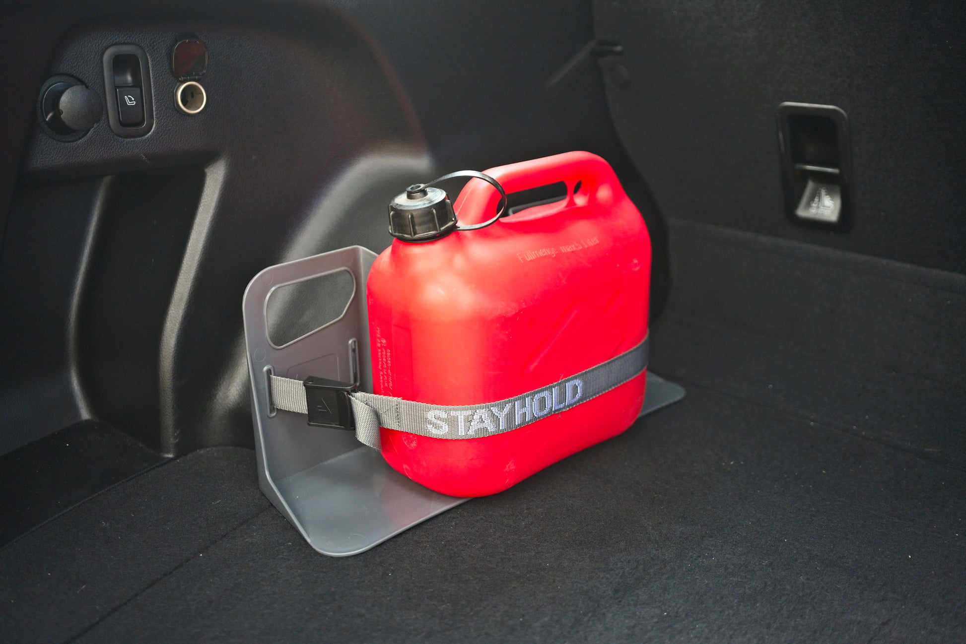Stayhold Metro Shopping Holder Pack - for carpet holding fuel can
