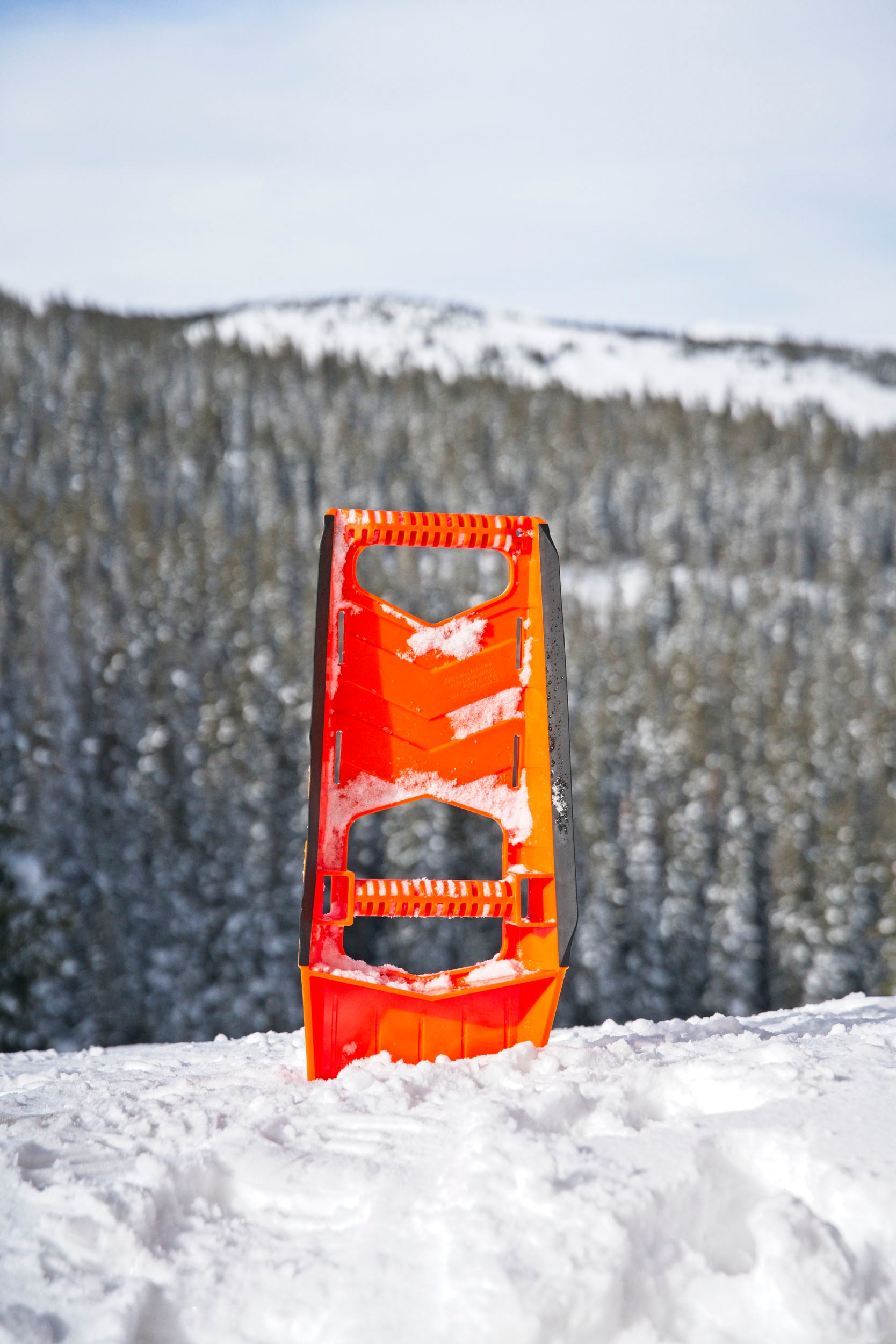 Stayhold Compact Safety Shovel in snow